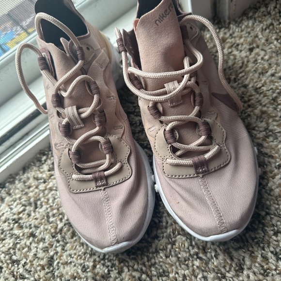 Nike React - Picture 3 of 6